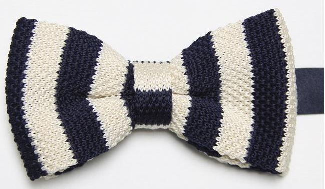 Cream Knitted Bow Tie with Navy Pattern